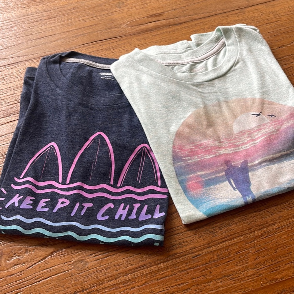 Summer vibes bundle!  Two ON tees